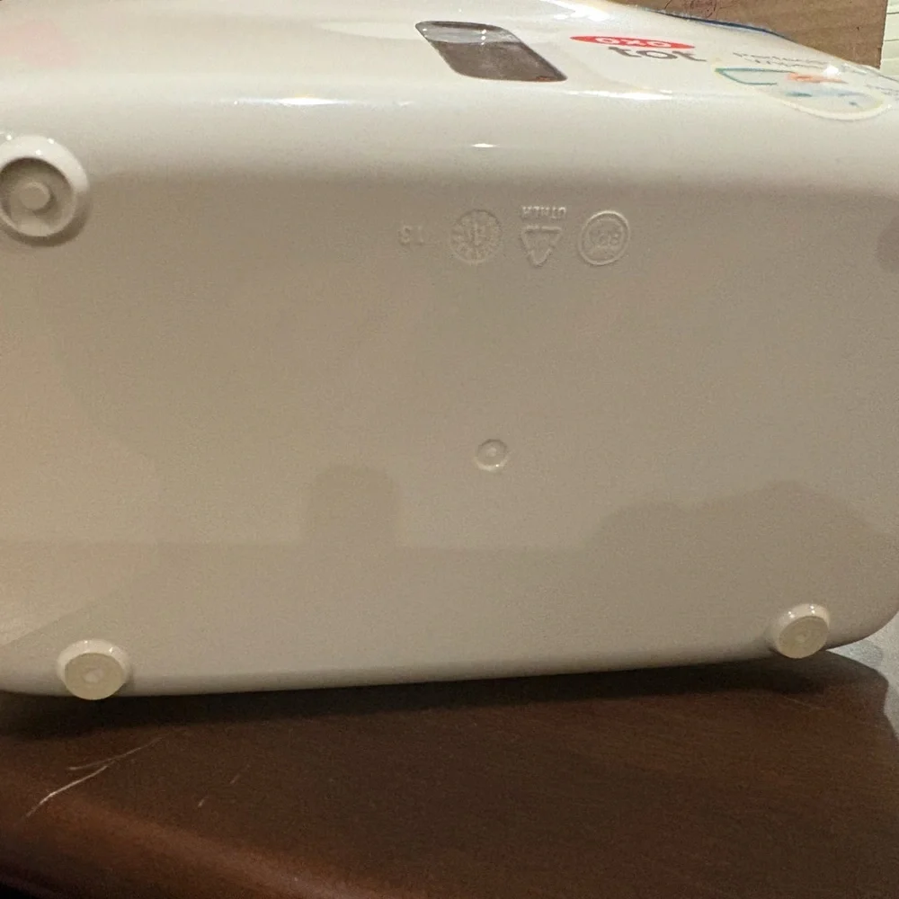 OXO White and Blue Wipe Dispenser